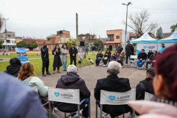 El Municipio de Lan&uacute;s puso en marcha las obras de renovaci&oacute;n y puesta en valor de la plaza San Jos&eacute; Obrero