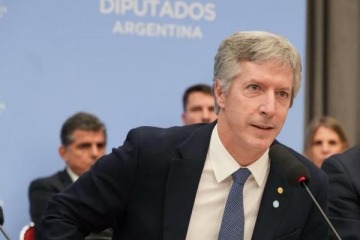 Santiago Bausili cont&oacute; que a&uacute;n "no se levantar&aacute; el cepo" y descart&oacute; auxiliar a las familias con deudas al asegurar que "no preocupa"