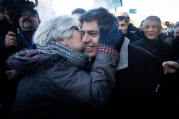 En el marco de la misa de San Cayetano, el Gobernador Axel Kicillof cuestion&oacute; al Gobierno: "Los salarios no alcanzan"