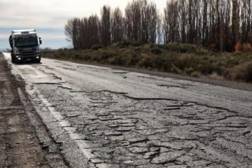La oposici&oacute;n impulsa la interpelaci&oacute;n a Caputo por el desv&iacute;o de fondos para las rutas