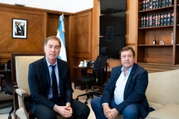 Weretilneck acuerda con Naci&oacute;n el traspaso de rutas y el Tren del Valle a R&iacute;o Negro