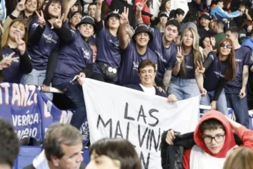 Espinoza apunt&oacute; contra Milei: "Le echa la culpa a los j&oacute;venes que se endeudan, pero es por su macabro plan econ&oacute;mico"