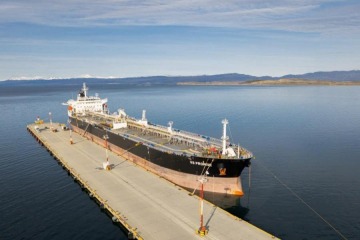 Tierra del Fuego cruz&oacute; a Milei por permitir el amarre de un buque brit&aacute;nico en Ushuaia