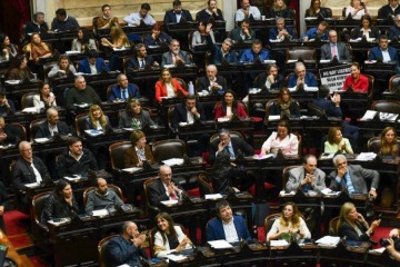 La oposici&oacute;n ir&aacute; a Diputados con su propio temario: m&aacute;s de 30 proyectos para frenar el endeudamiento masivo