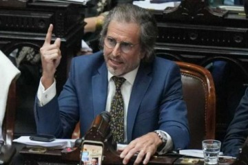 "Argentina no sali&oacute; campe&oacute;n y no quieren pagar la televisi&oacute;n": la explicaci&oacute;n de Bertie Benegas Lynch sobre el endeudamiento familiar
