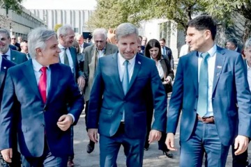 Santilli se re&uacute;ne con los gobernadores de la Regi&oacute;n Centro: qu&eacute; reclamos llevar&aacute;n a la Casa Rosada 