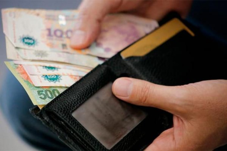  Consejo del Salario M�nimo: el Gobierno definir� el nuevo monto ante la falta de acuerdo entre sindicatos y empresarios