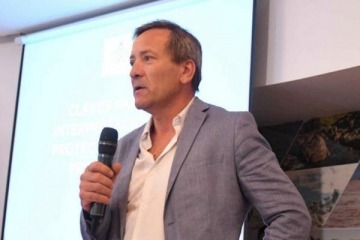 Renunci&oacute; el director de la Oficina de Presupuesto del Congreso
