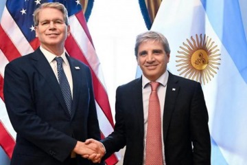Bessent se reuni&oacute; con Caputo y elogi&oacute; el plan econ&oacute;mico: "Estamos viendo cambios"