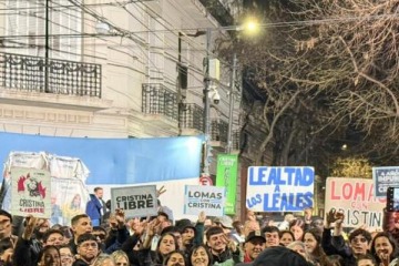 A cuatro a&ntilde;os del atentado, el peronismo volvi&oacute; a la calle y apunt&oacute; contra las cuentas pendientes de la causa