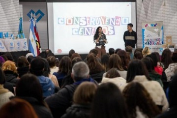 El Municipio de Lan&uacute;s realiz&oacute; un encuentro con representantes de centros de estudiantes