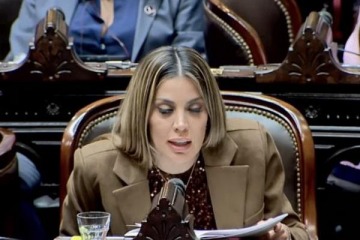 Virginia Gallardo convirti&oacute; su banca en un homenaje a Chiche Gelblung y termin&oacute; entre l&aacute;grimas