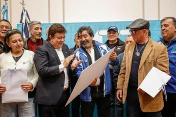 Espinoza anunci&oacute; que excombatientes y familiares de ca&iacute;dos de La Matanza volver&aacute;n a viajar a Malvinas