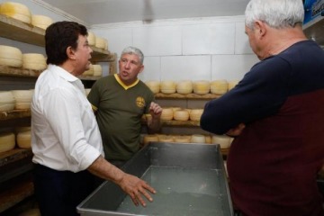Espinoza recorri&oacute; el interior bonaerense: "No hay Argentina posible sin campo, sin industria y sin las nuevas tecnolog&iacute;as�