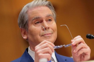 Se cumple un a&ntilde;o del respaldo de Bessent: el d&iacute;a en que el funcionario estadounidense se convirti&oacute; en cuasiministro