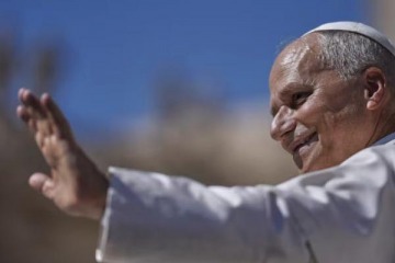 Le&oacute;n XIV llega con respaldo fuerte: casi 7 de cada 10 argentinos tienen una imagen positiva del Papa