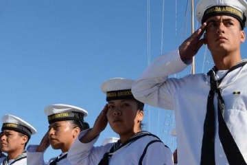  Esc&aacute;ndalo en la Armada: investigan un desv&iacute;o de $1.600 millones y preparan una purga interna
