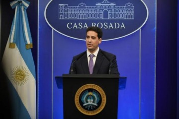 El Gobierno conf&iacute;a en aprobar la nueva revisi&oacute;n del FMI, aunque no descarta pedir un waiver