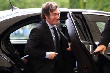 Foto de Milei en Par�s: discurso virtual, b�squeda de inversiones y un encuentro con Macron para reforzar la relaci�n bilateral