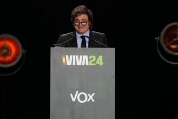 Foto de Milei viaja a España: buscará fortalecer su vínculo con la derecha a un mes de las elecciones