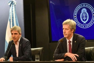 Ampliaron la denuncia contra Caputo y Bausili por el oro y pidieron allanar el Banco Central