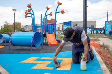 El Municipio de Lan&uacute;s contin&uacute;a con la ejecuci&oacute;n del Plan de Pavimentaci&oacute;n en diferentes barrios del distrito