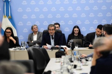 El oficialismo suspendi&oacute; la reuni&oacute;n de Presupuesto frente a la presi&oacute;n del PRO y la UCR