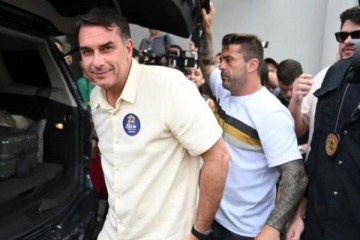 Fuga de Fl&aacute;vio Bolsonaro: la jueza Capuchetti orden&oacute; preservar las c&aacute;maras del aeropuerto de Puerto Iguaz&uacute;